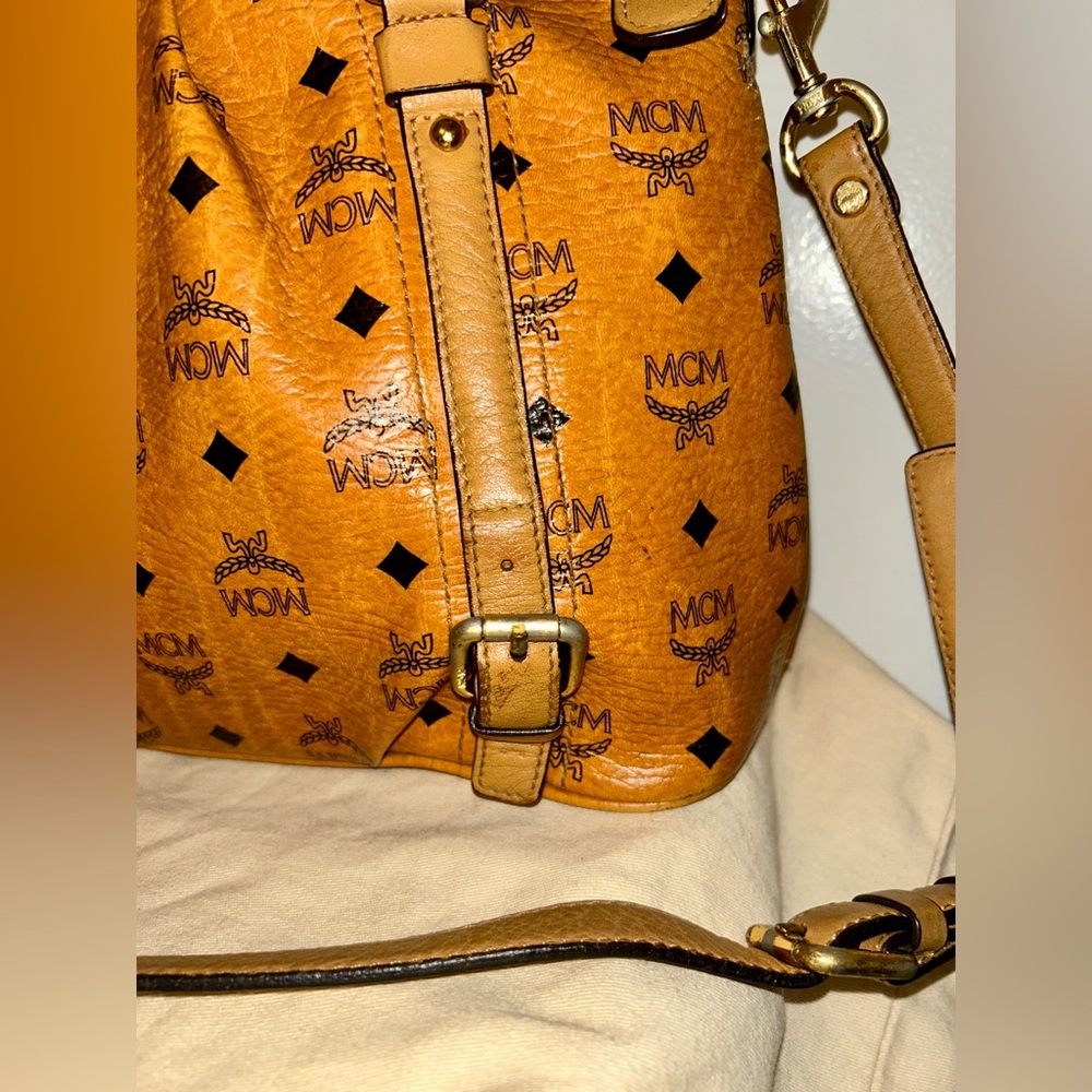 MCM Visetos Cognac Tote Bag . With Crossbody strap - Picture 9 of 16